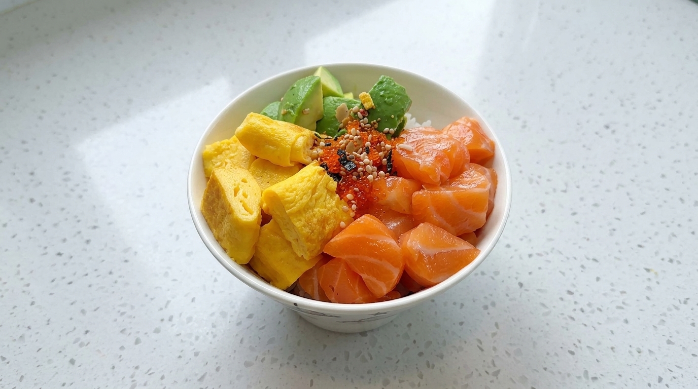 Lachs-Donburi (Sake Don) mit selbstgemachtem Tamagoyaki